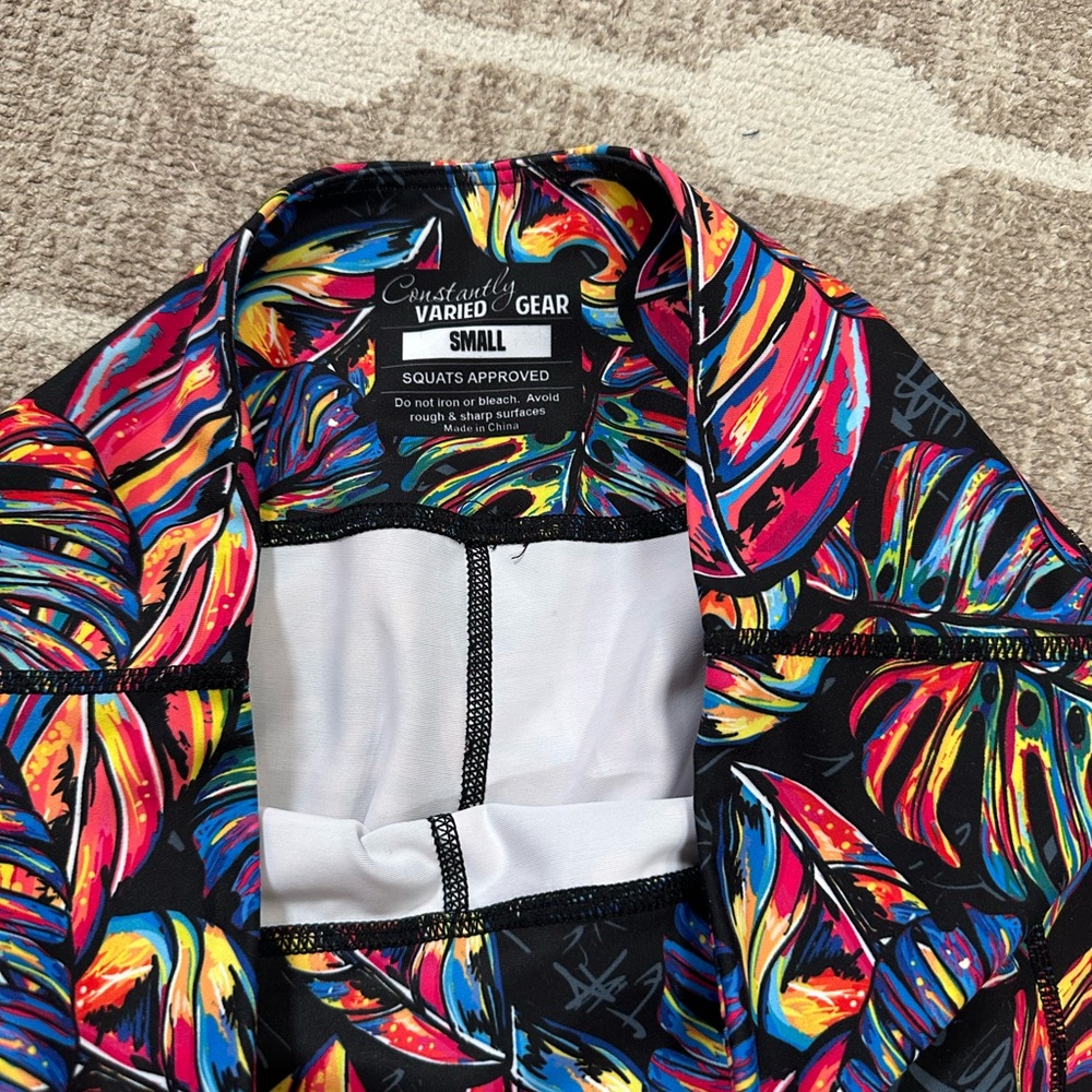 Constantly Varied Gear - Capri length tropic like it’s hot - Picture 2 of 3